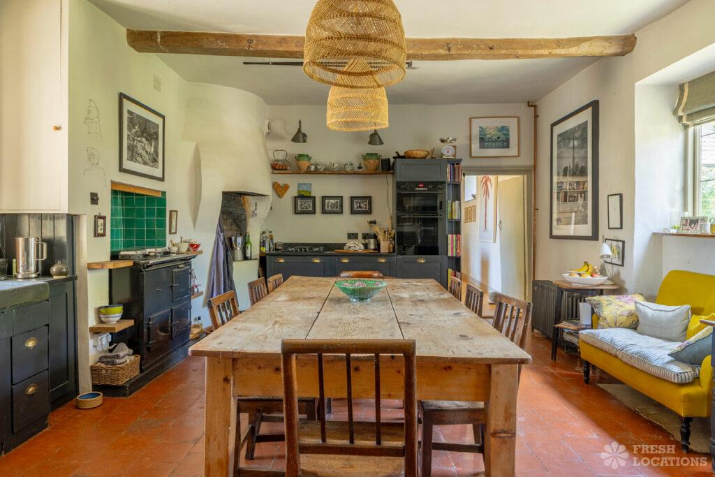 Country house shoot locations for authentic autumn shoots 2 Kirby barn nn12 northamptonshire shoot location 3