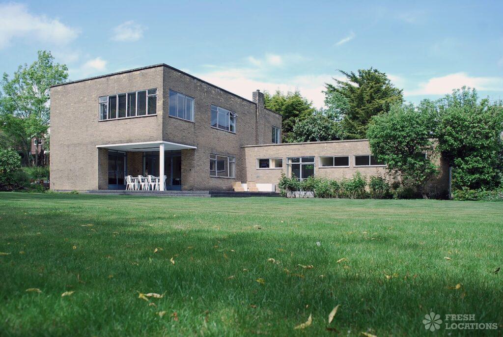 Why mid-century modern houses make great shoot locations 6 Stanmore modernist ha7 london shoot location 28