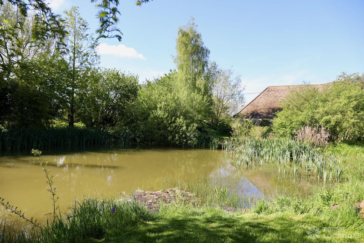 Ducklington Multi-Site Shoot Location | Fresh Locations