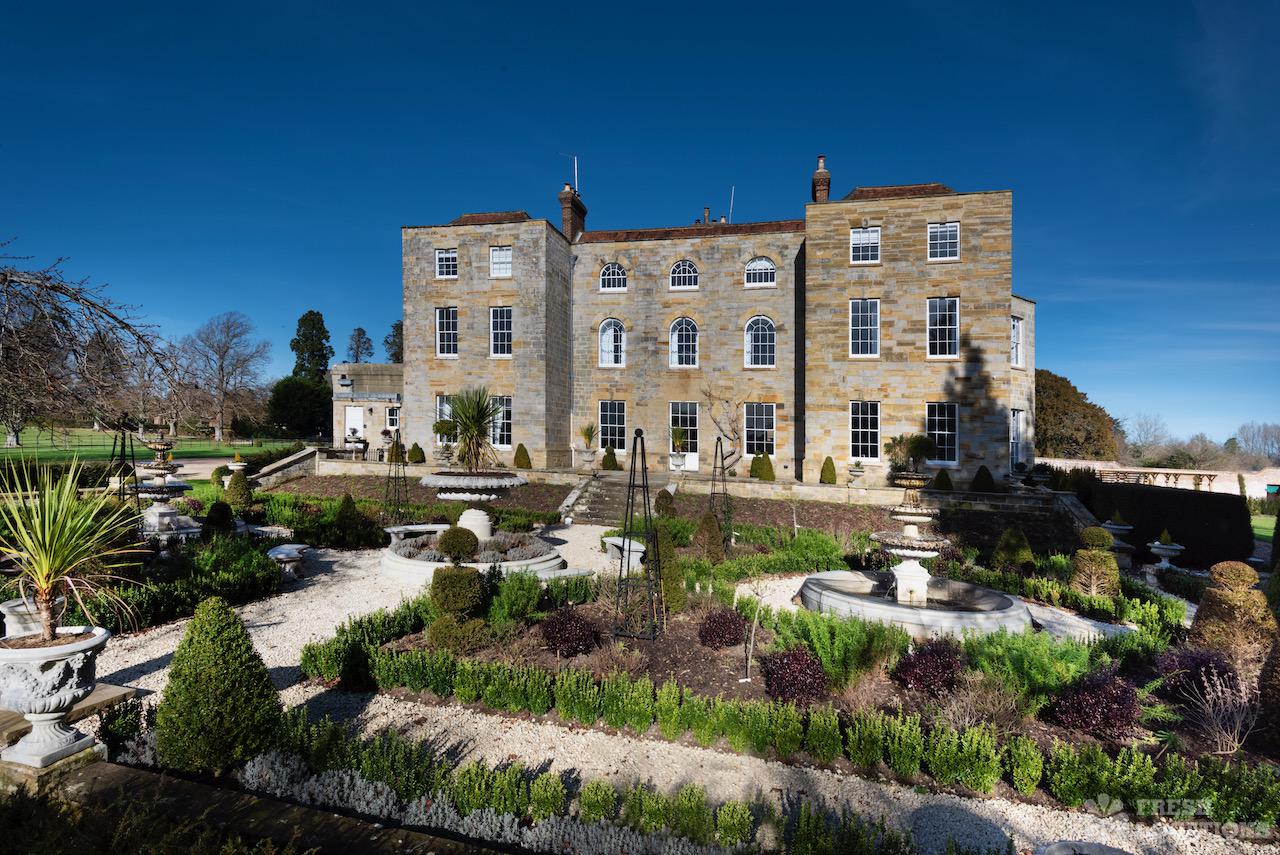 Laberhurst Lamberhurst Estate Shoot Location | Fresh Locations