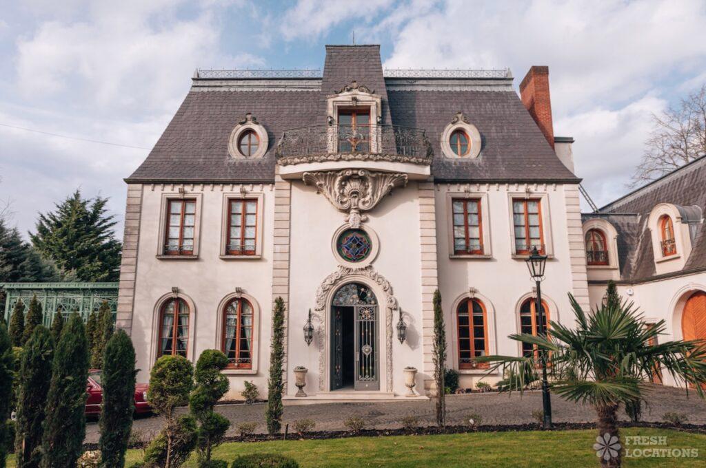 The ultimate production guide to filming in london: permits, planning and locations 9 Rococo chateau shoot location london 42