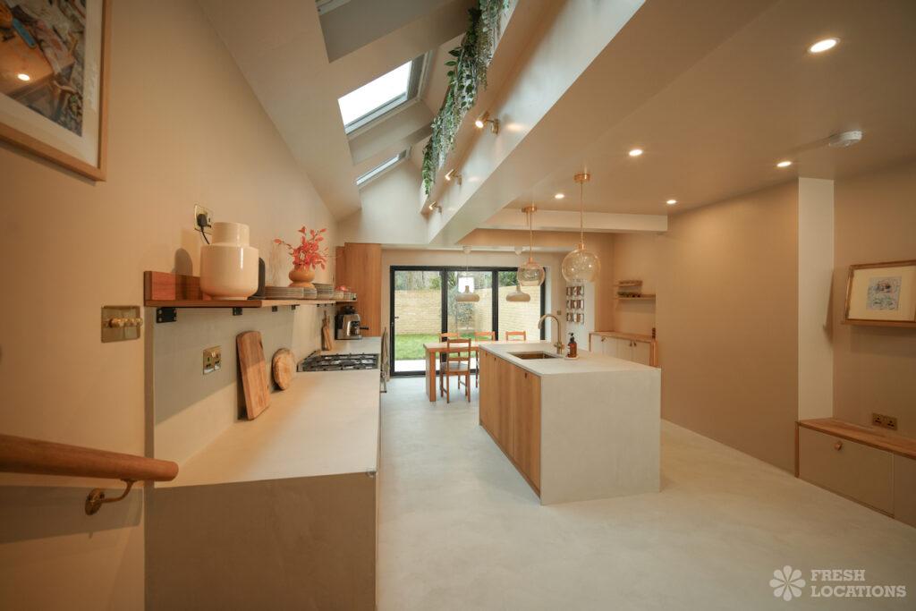 Manuka n16 7ug shoot location london 2