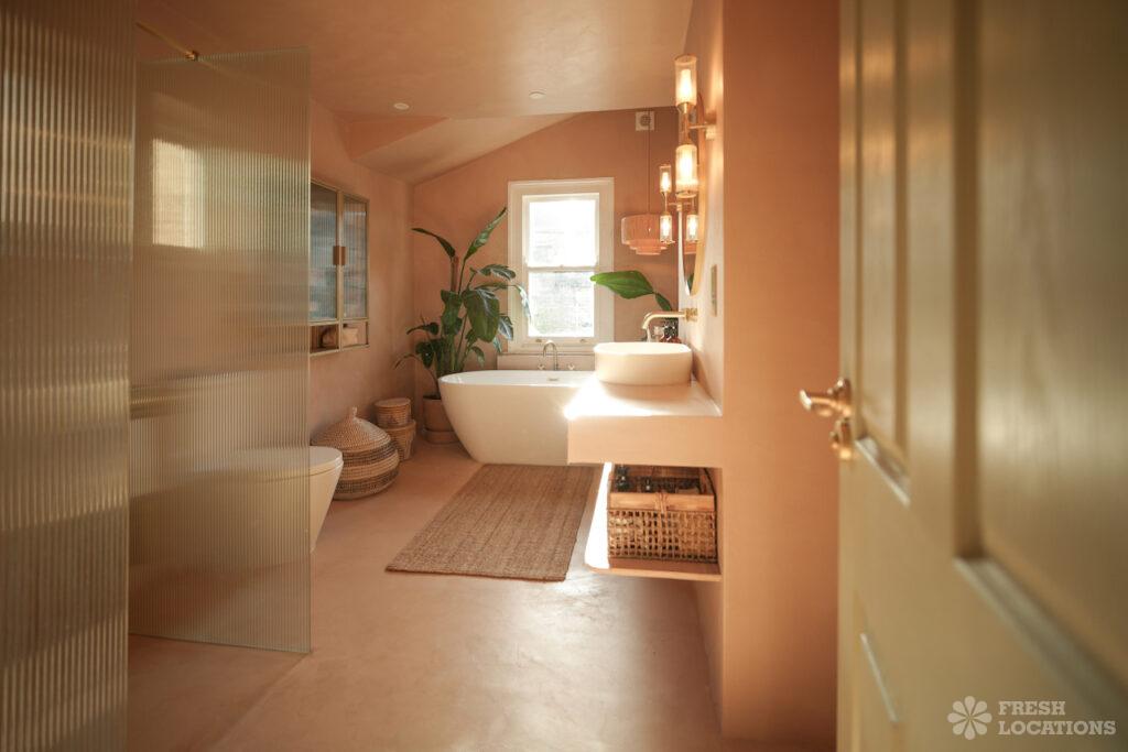 Manuka n16 7ug shoot location london 14